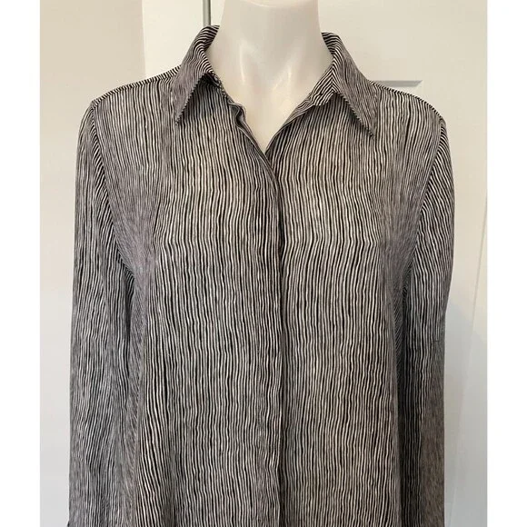 CHICOS Womens Button TOP Long Sleeve BLACK White STRIPE Size 1 (M/8) - Picture 2 of 5